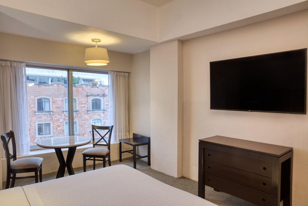 Hotel Plaza Genova Centro Guadalajara Eksteriør billede