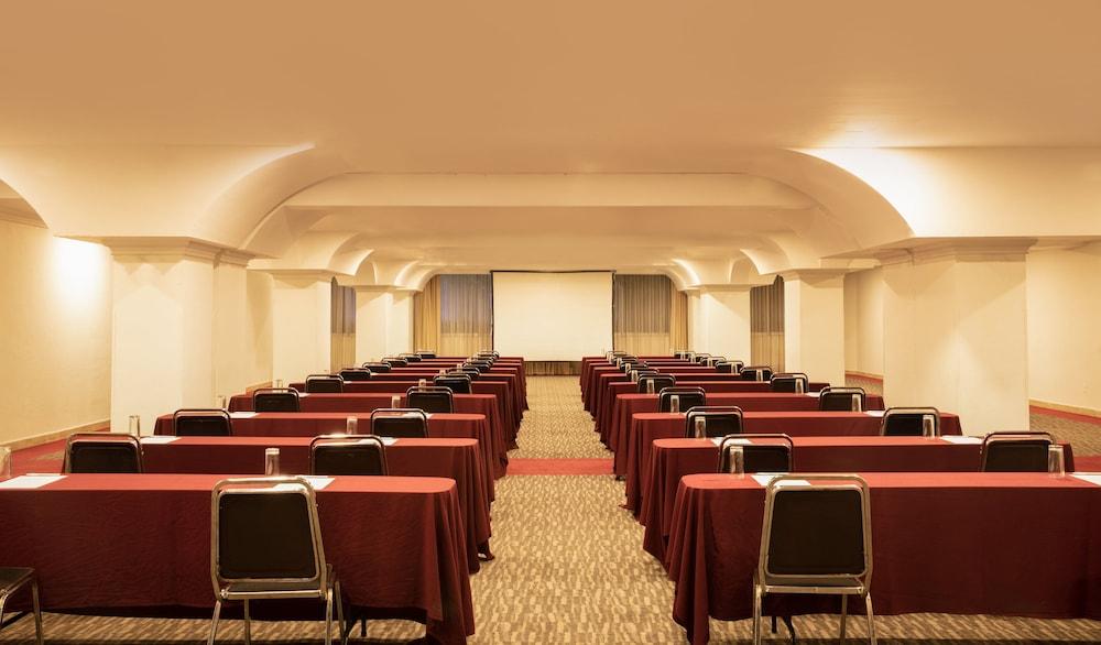 Hotel Plaza Genova Centro Guadalajara Eksteriør billede