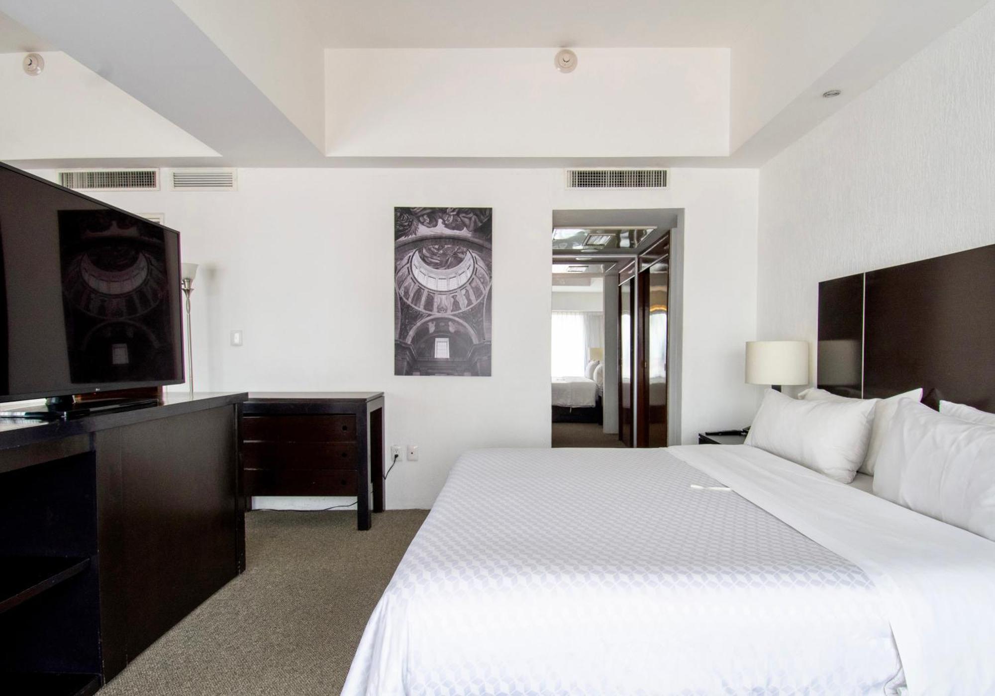 Hotel Plaza Genova Centro Guadalajara Eksteriør billede